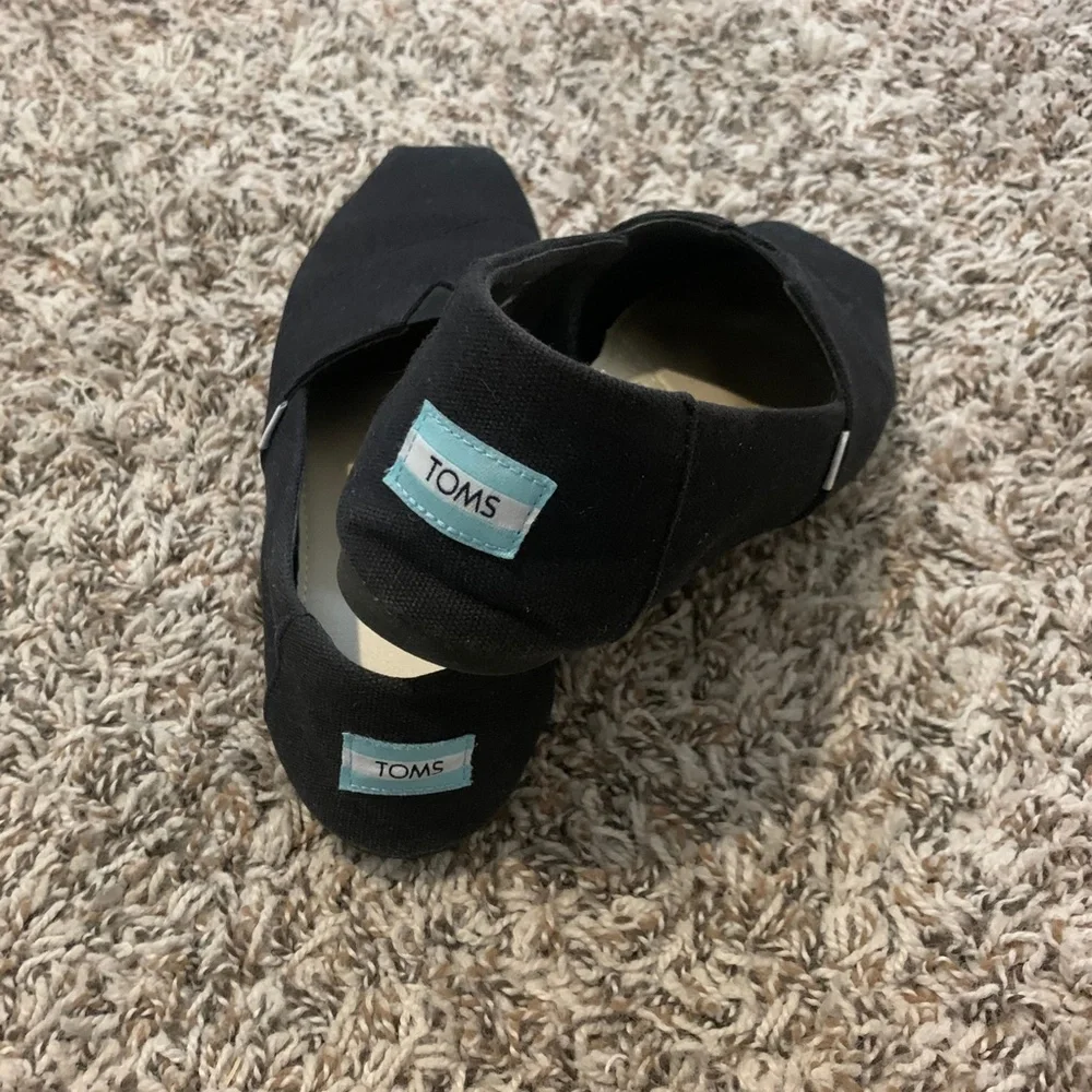 Toms Classic Canvas Slip Ons Women's Shoes Comfortable Espadrilles Black Out 7